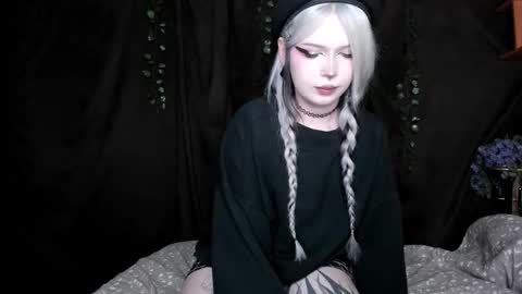 Amelia online show from November 26, 4:52 pm