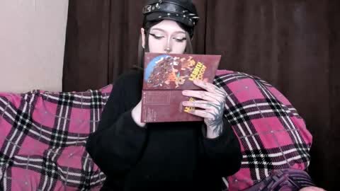 Amelia online show from April 8, 9:09 am