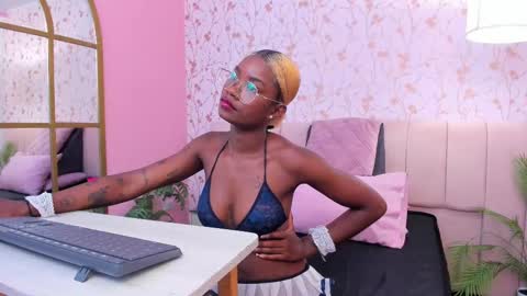 Amelia Adams online show from October 29, 7:26 pm