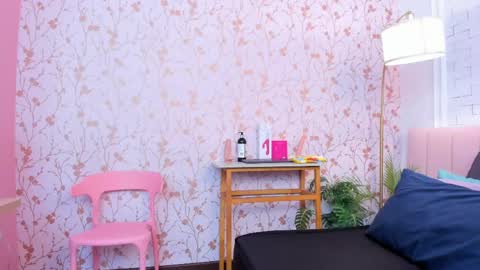 Amelia Adams online show from April 11, 6:12 pm