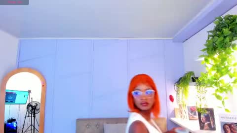 Amelia Adams online show from July 16, 12:00 pm