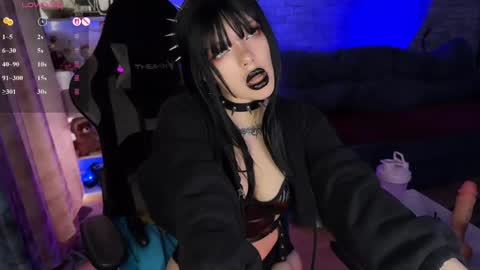 Amelia Aley  online show from March 24, 10:20 am