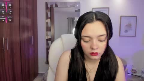 Snapshot of amelia_cheerry chatting on January 14, 11:20 am amelia online show from January 14, 11:20 am