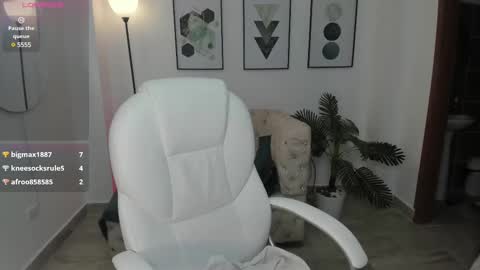 Snapshot of amelia_cheerry chatting on February 2, 6:10 pm amelia online show from February 2, 6:10 pm