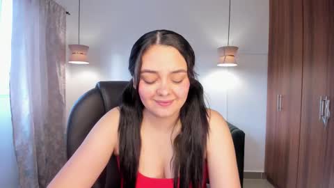 Snapshot of amelia_cheerry chatting on October 2, 11:28 am amelia online show from October 2, 11:28 am