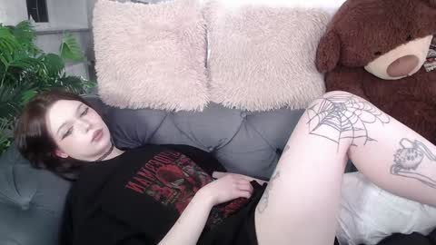 Amelia online show from December 8, 7:00 pm