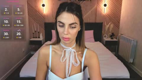 amelia online show from April 12, 9:25 am