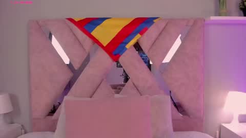 Snapshot of amelia_saenz_ chatting on June 17, 7:59 pm Amelia online show from June 17, 7:59 pm