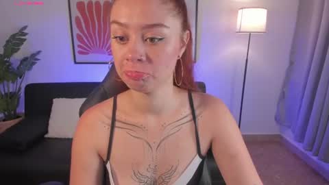 Snapshot of amelia_saenz_ chatting on July 5, 11:28 am Amelia online show from July 5, 11:28 am