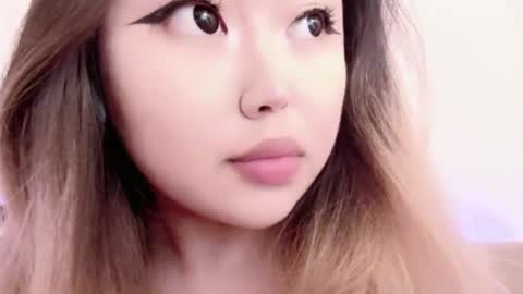 Amelia online show from April 2, 12:30 am