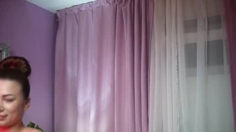  Amelia  online show from April 18, 7:07 pm