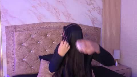 AMELIA CASTELL  online show from March 24, 11:26 am