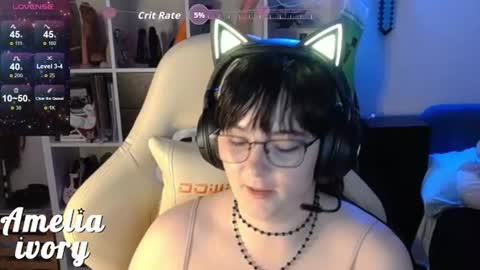 ameliaivory online show from June 25, 5:12 am