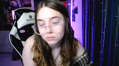 Snapshot of ameliameadd chatting on April 23, 11:09 am Amelia online show from April 23, 11:09 am