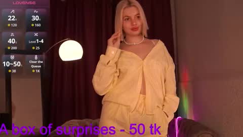  Amelia  online show from December 4, 4:33 am