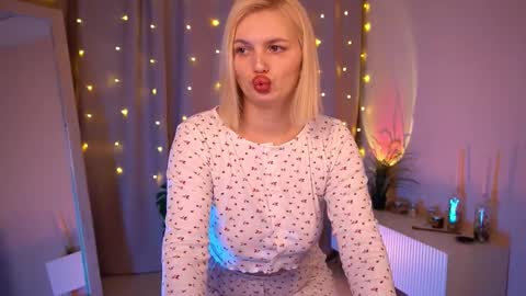  Amelia  online show from February 20, 6:26 am