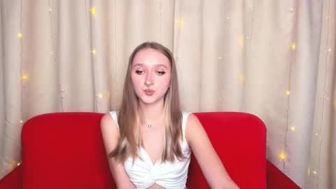 Snapshot of ameliawise chatting on January 3, 11:46 am ameliawise online show from January 3, 11:46 am