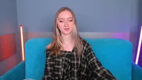 Snapshot of ameliawise chatting on January 18, 12:35 am ameliawise online show from January 18, 12:35 am