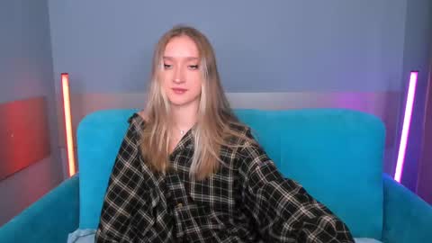 Snapshot of ameliawise chatting on January 18, 3:42 am ameliawise online show from January 18, 3:42 am