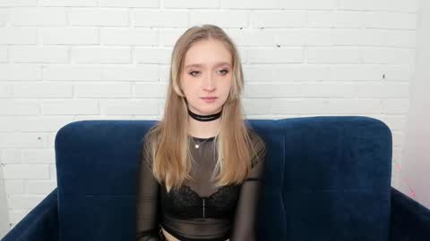 Snapshot of ameliawise chatting on February 7, 8:33 am ameliawise online show from February 7, 8:33 am