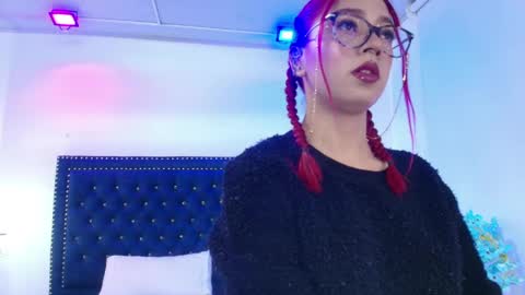 Amelie online show from April 16, 11:11 am