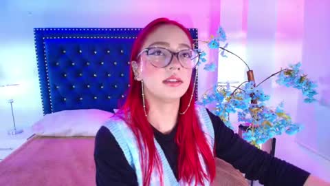 Amelie online show from June 2, 11:23 am