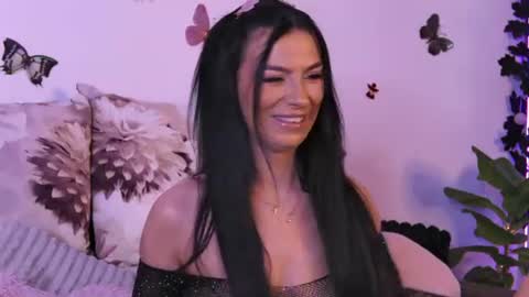 Snapshot of ameliereeaa chatting on July 4, 1:17 pm AmelieReeaa online show from July 4, 1:17 pm
