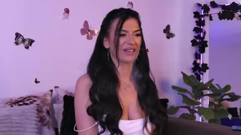 Snapshot of ameliereeaa chatting on July 5, 1:51 pm AmelieReeaa online show from July 5, 1:51 pm