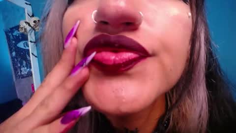 AMELIEROUS .. see you tomorrow  kisses online show from March 26, 1:11 am