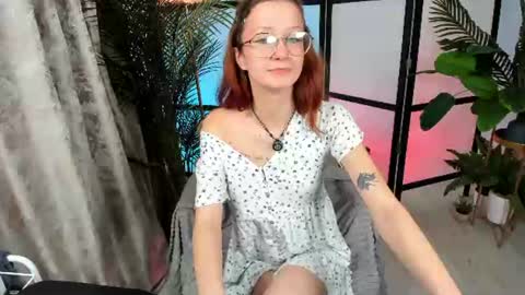 Amelie  online show from June 25, 3:39 am