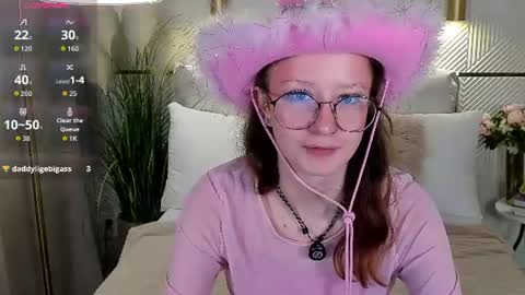 Amelie  online show from July 11, 11:13 am