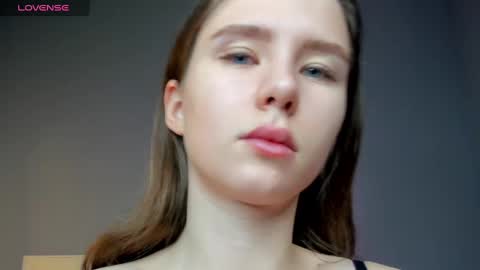 Snapshot of ameliia_castro chatting on December 9, 3:07 am Ameliia castro online show from December 9, 3:07 am