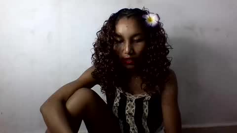 Snapshot of amelisy20005 chatting on April 23, 8:00 pm amelisy20005 online show from April 23, 8:00 pm