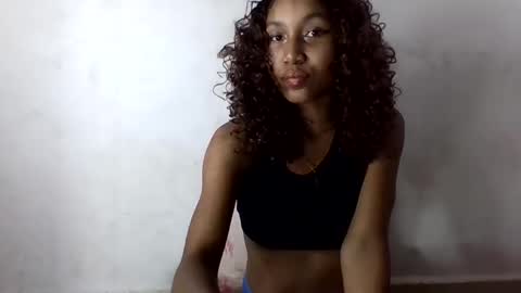 Snapshot of amelisy20005 chatting on April 25, 8:50 pm amelisy20005 online show from April 25, 8:50 pm