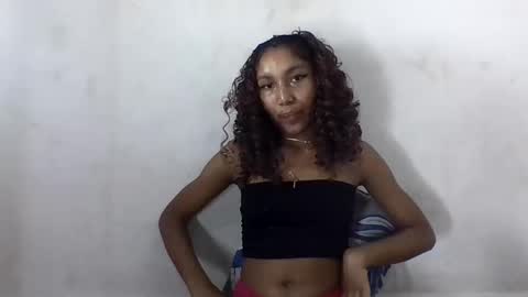 Snapshot of amelisy20005 chatting on April 27, 5:33 pm amelisy20005 online show from April 27, 5:33 pm