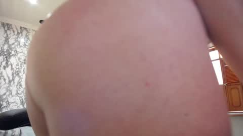 Snapshot of amell_thomson chatting on January 23, 5:42 pm Amell Thomson online show from January 23, 5:42 pm