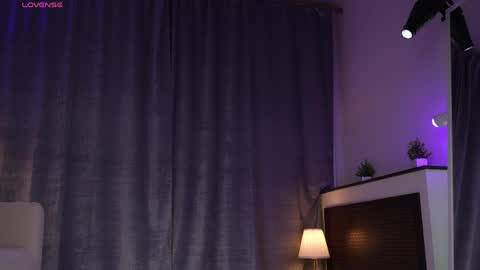 Amy  online show from April 8, 1:49 am