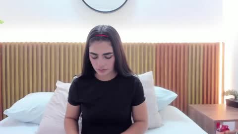 M A R E online show from April 14, 6:58 pm