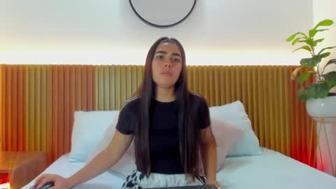 M A R E online show from April 16, 7:14 pm