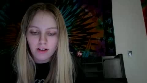 amethystmoon18 online show from February 27, 7:25 pm