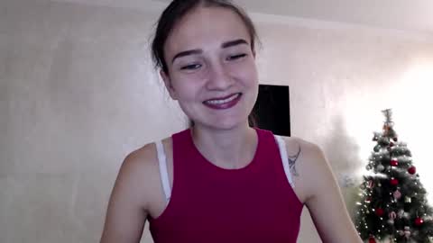 Snapshot of amethystnight_ chatting on December 18, 9:26 am Julia online show from December 18, 9:26 am