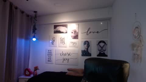 amethystshadow online show from January 11, 3:39 pm