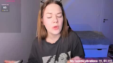 Hi-hi I am Kate welcome to my sexy room online show from January 8, 4:31 pm