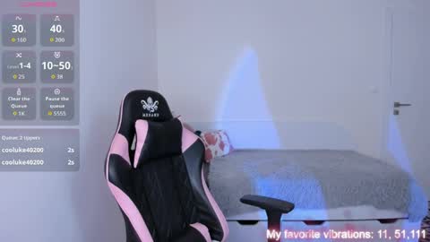 Hi-hi I am Kate welcome to my sexy room online show from March 31, 4:18 pm