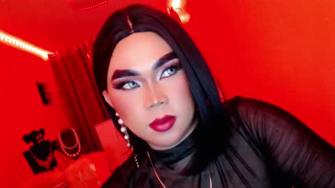 Snapshot of amiadoll chatting on March 3, 6:33 pm Queen Mireska online show from March 3, 6:33 pm