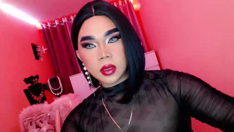 Snapshot of amiadoll chatting on March 5, 12:00 pm Queen Mireska online show from March 5, 12:00 pm