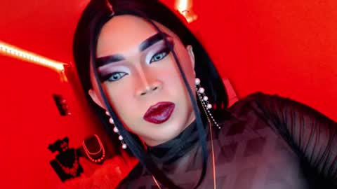 Snapshot of amiadoll chatting on March 6, 1:03 pm Queen Mireska online show from March 6, 1:03 pm