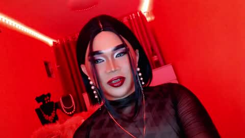 Snapshot of amiadoll chatting on March 7, 5:06 pm Queen Mireska online show from March 7, 5:06 pm