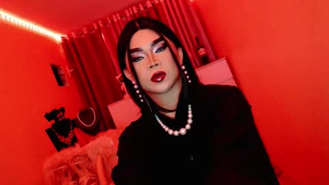 Snapshot of amiadoll chatting on March 9, 12:42 pm Queen Mireska online show from March 9, 12:42 pm