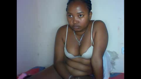 amielle_01 online show from April 13, 7:08 pm